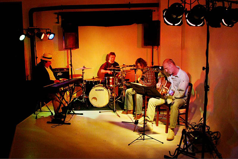 The Regulators, Denny Newman und Max Middleton in der Fotowerkstatt KL im Jahr 2011